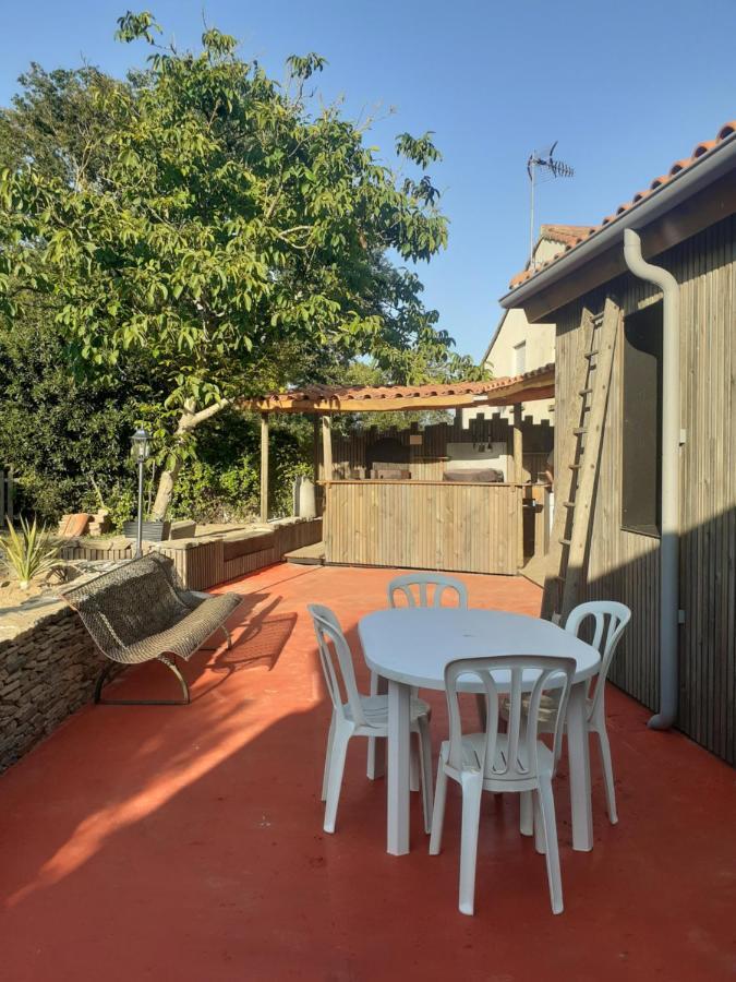 La Fenetre Villa Saint-Florent-des-Bois Екстериор снимка